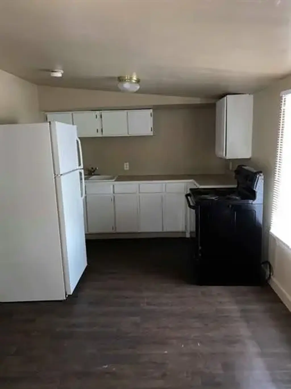 1000 Chihuahua Street B, Lockhart