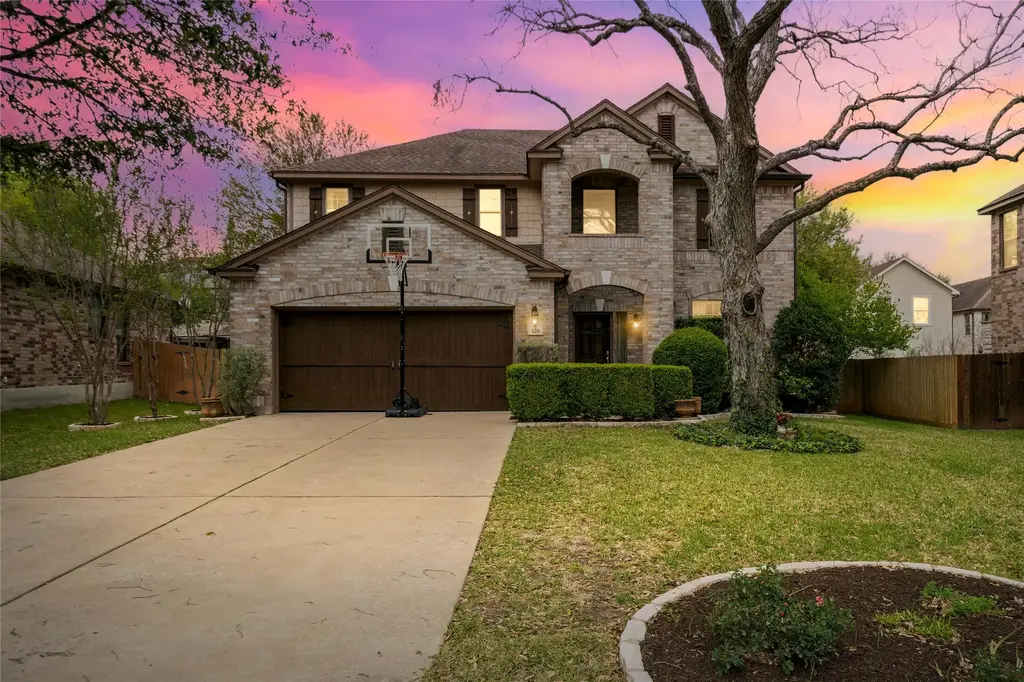 328 Island Oak Drive, Austin