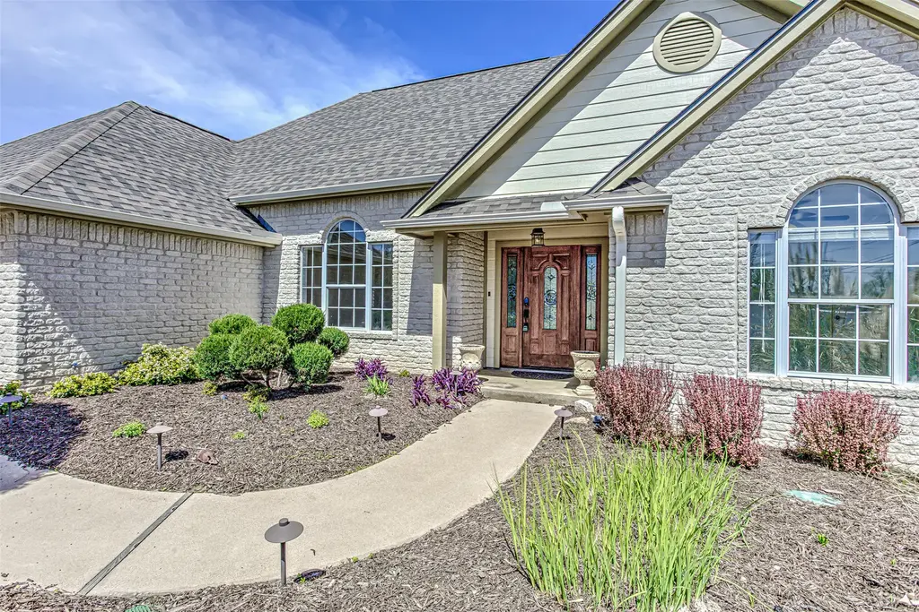 703 Amy Circle, Marble Falls