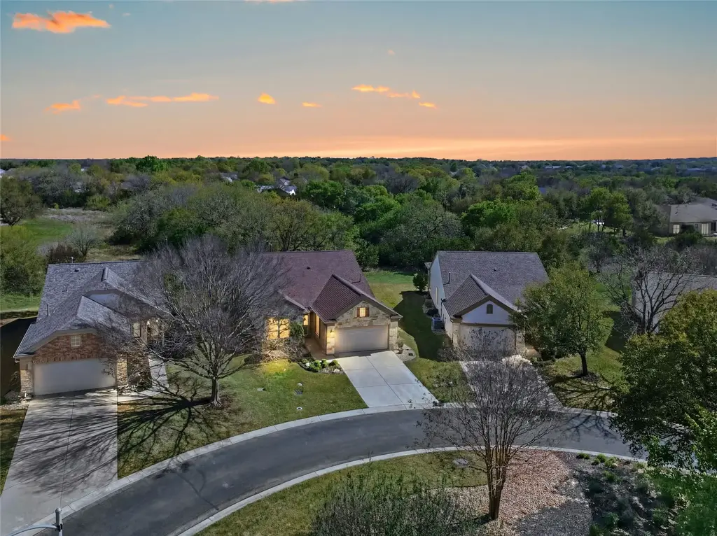 213 Crockett Loop, Georgetown
