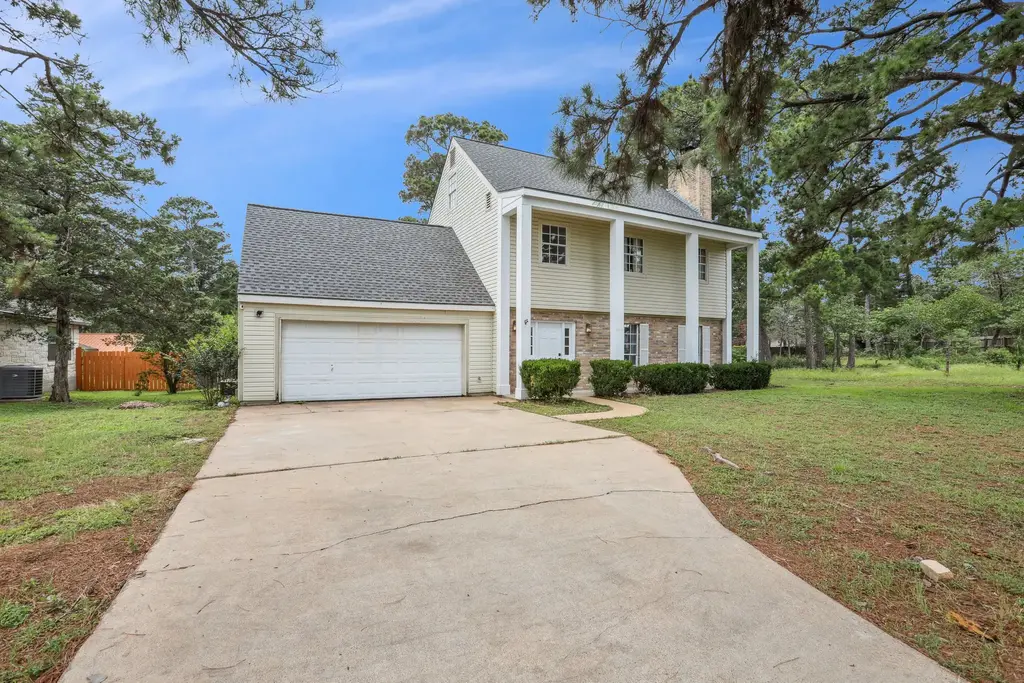 N/A, Bastrop