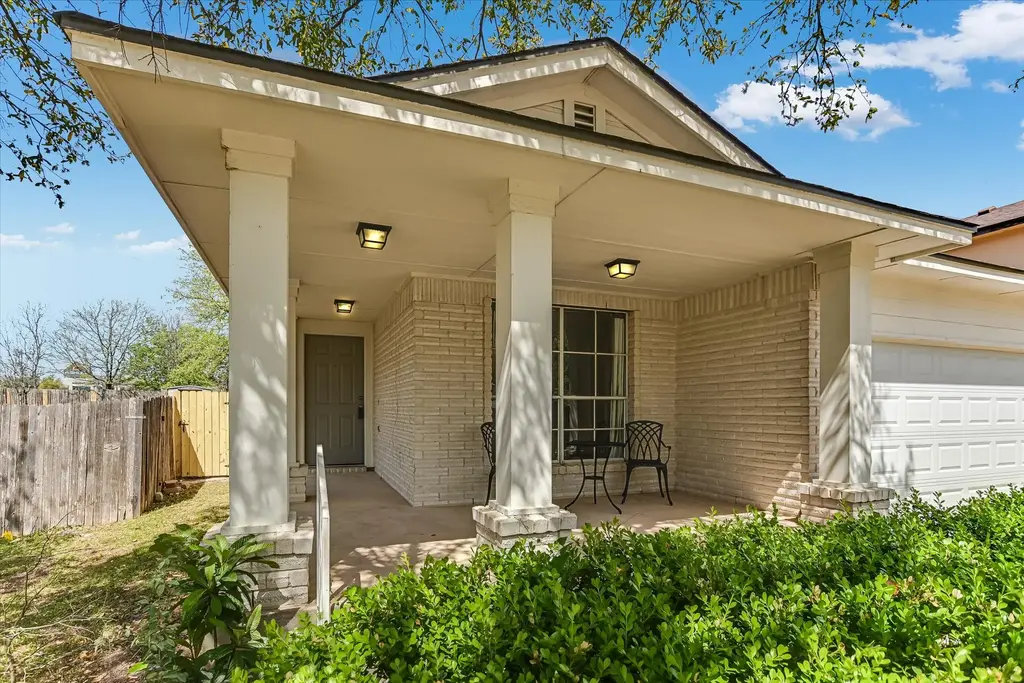 1520 Miss Allisons Way, Pflugerville