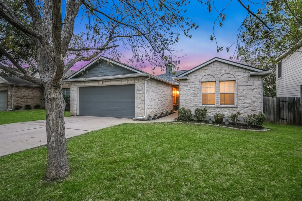 2124 Coats Circle, Austin