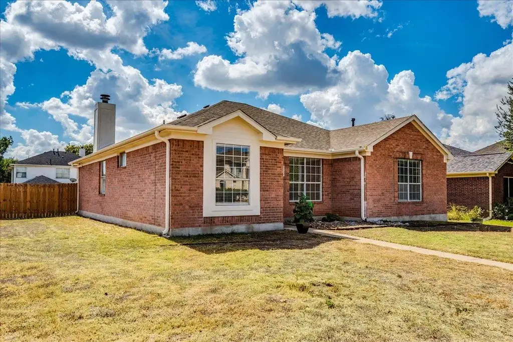 1021 Black Locust Drive W, Pflugerville