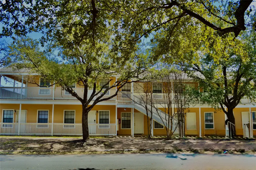 619 W 37th Street 204, Austin