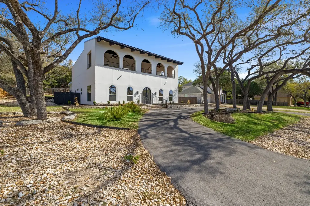 18702 Lakeland Drive, Point Venture