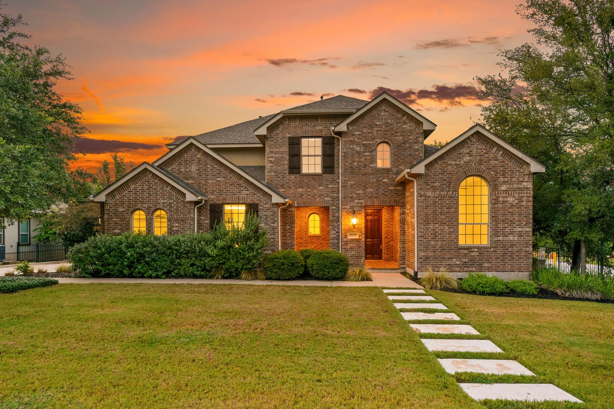 Photo of Listing #3417900