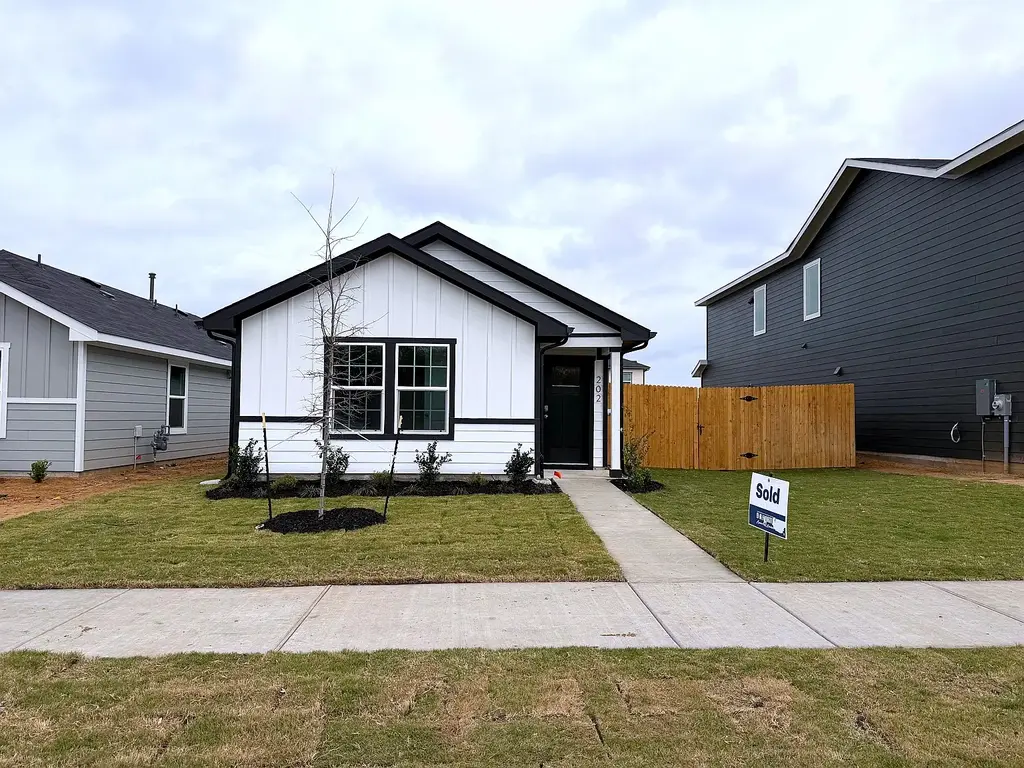 202 Constanza Trail, Bastrop
