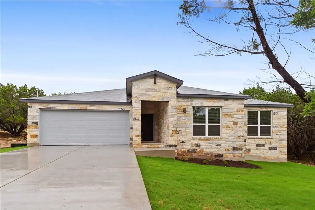 3704 Stillwood Lane, Lago Vista