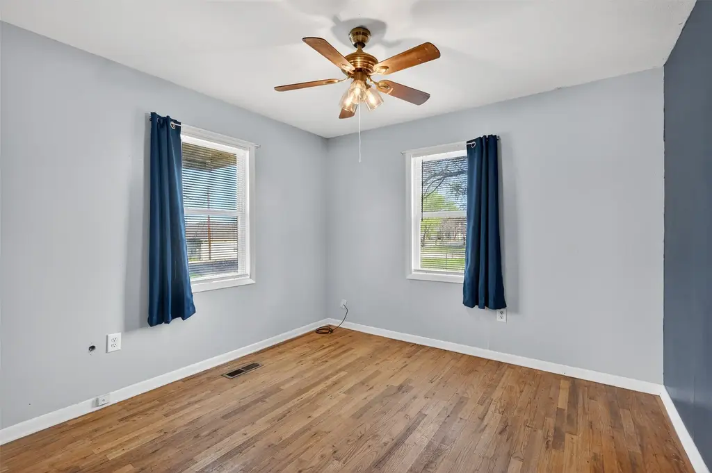 707 Brown Street, Lampasas