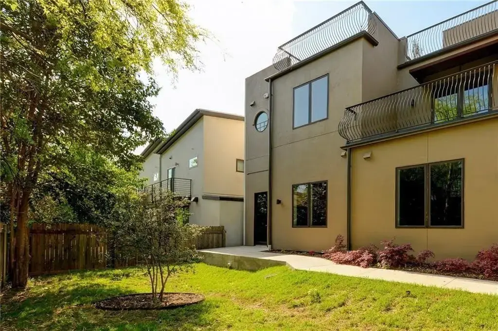 206 E Live Oak Street G, Austin