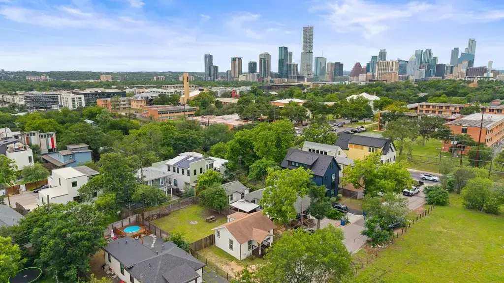 1909 College Row, Austin