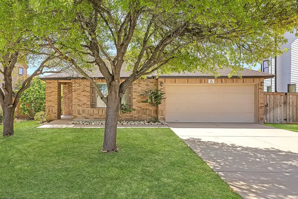 301 Wildwood Drive, Georgetown