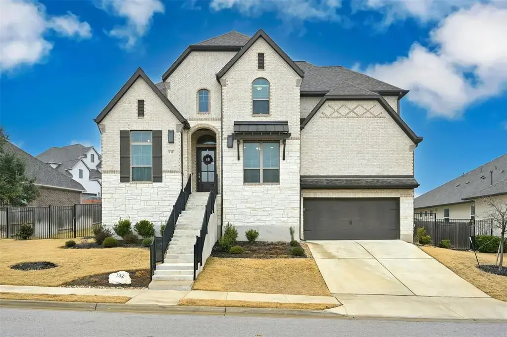 132 Santa Maria Street, Georgetown