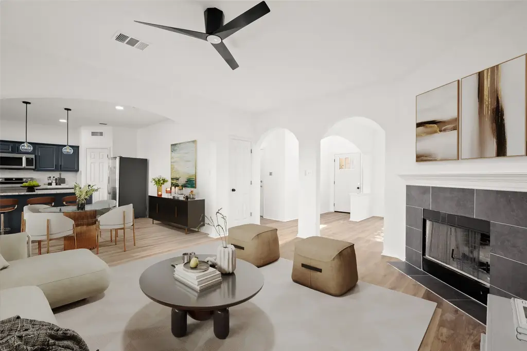 13220 Constellation Drive, Manor