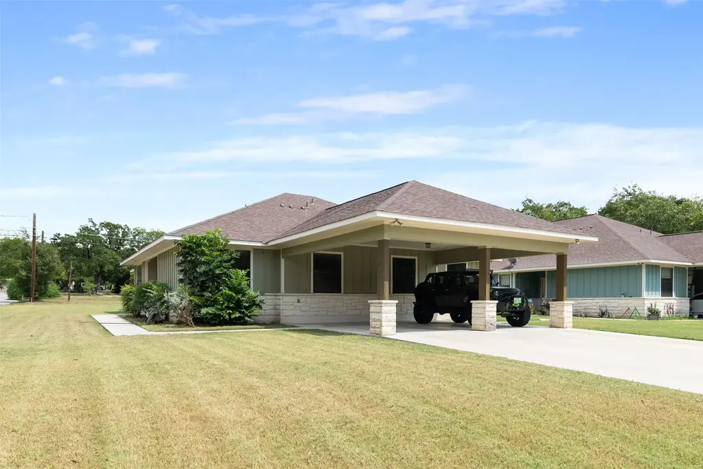 1215 Sherrard Street A, Burnet
