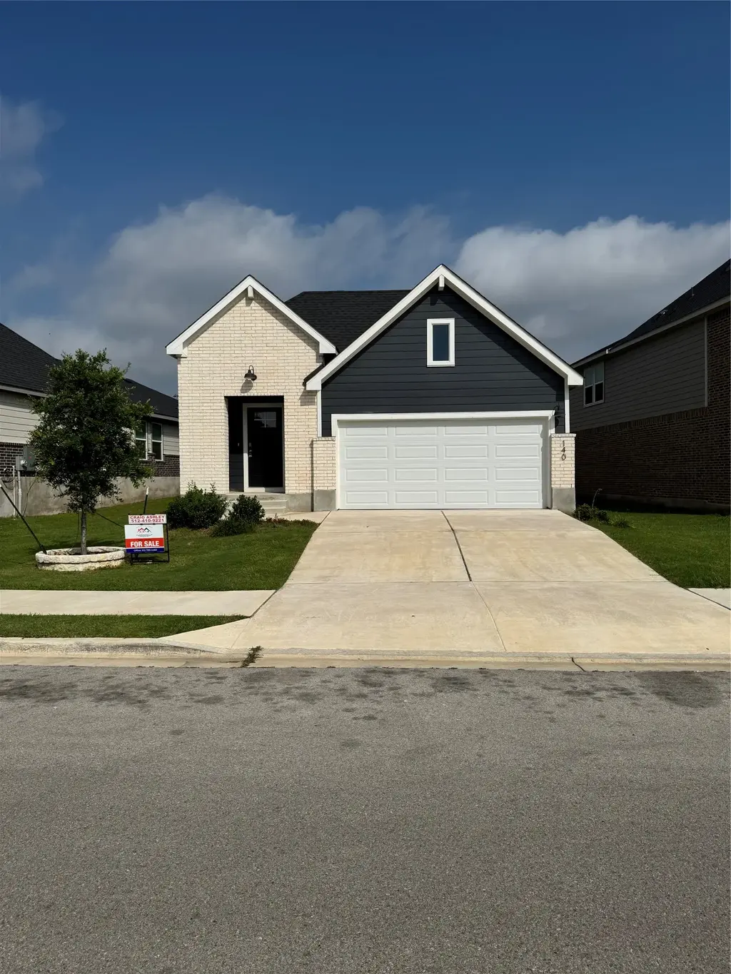 140 Grey Slate Avenue, Marble Falls