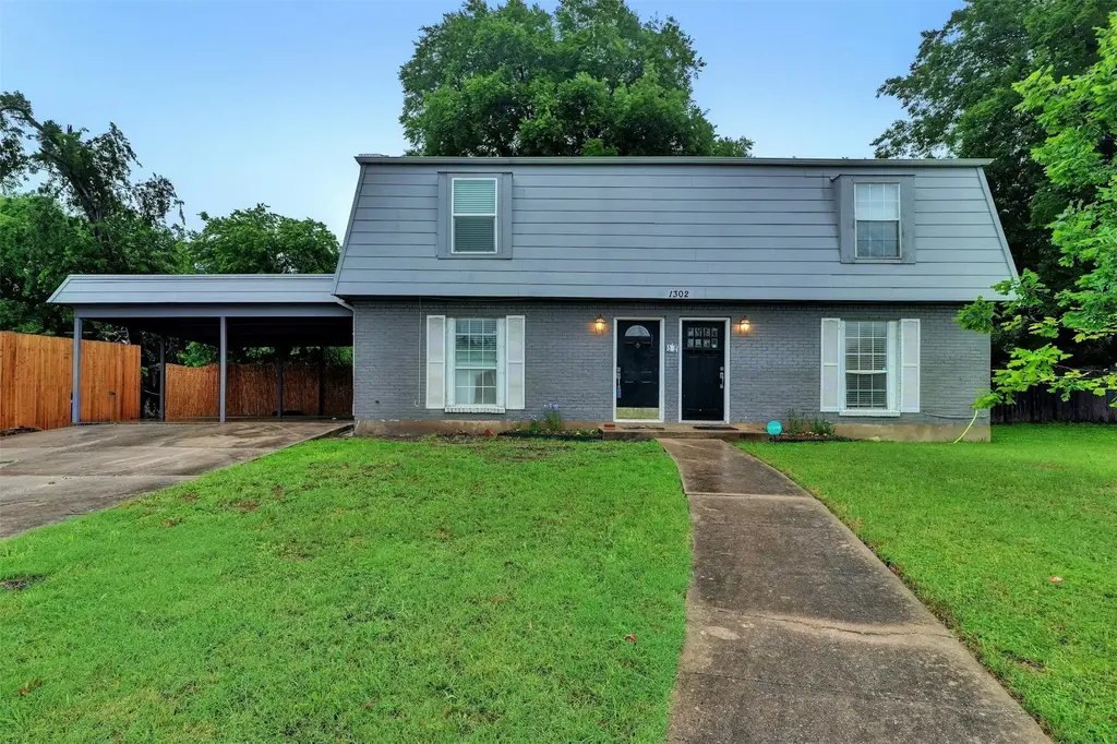 1302 E Saint Johns Avenue A, Austin