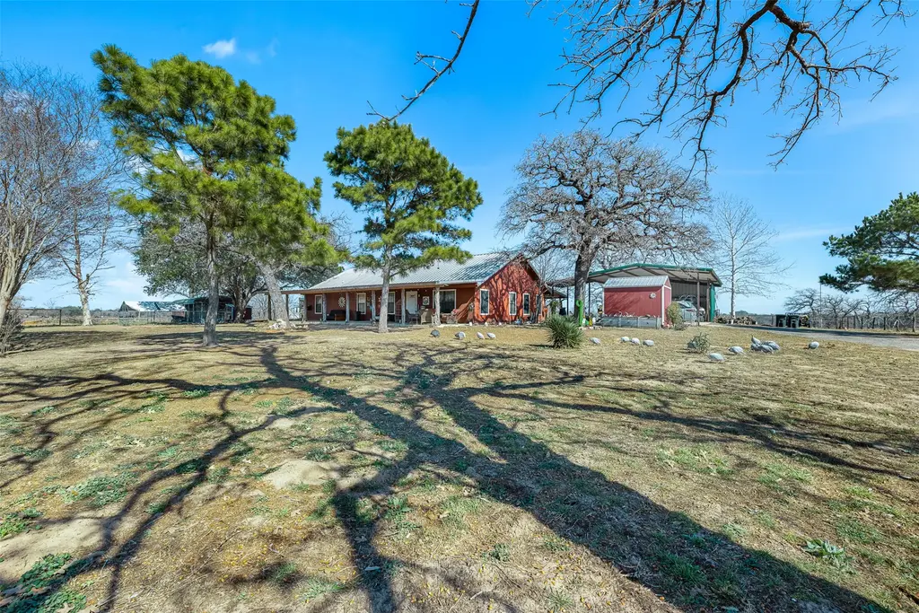 7393 N State Highway 80, Nixon