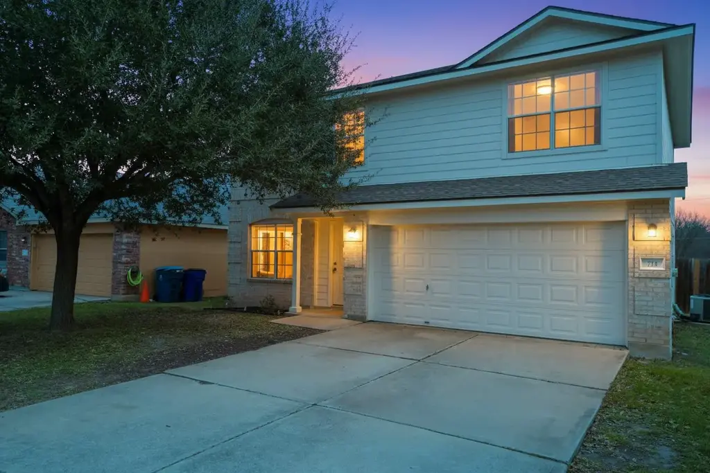 714 Lavaca Loop, Elgin