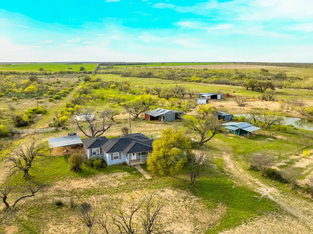 2145 County Road 320, Brady