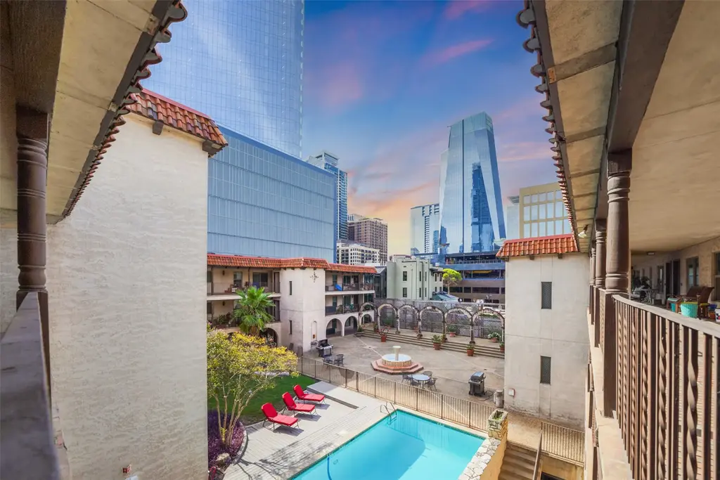 505 W 7th Street 113, Austin