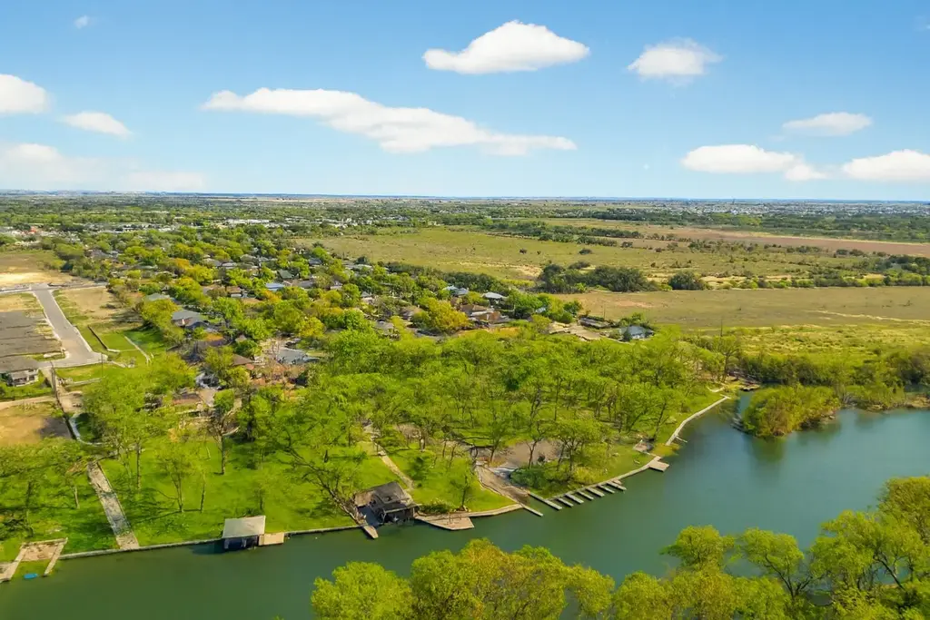 965 Rio Verde, New Braunfels