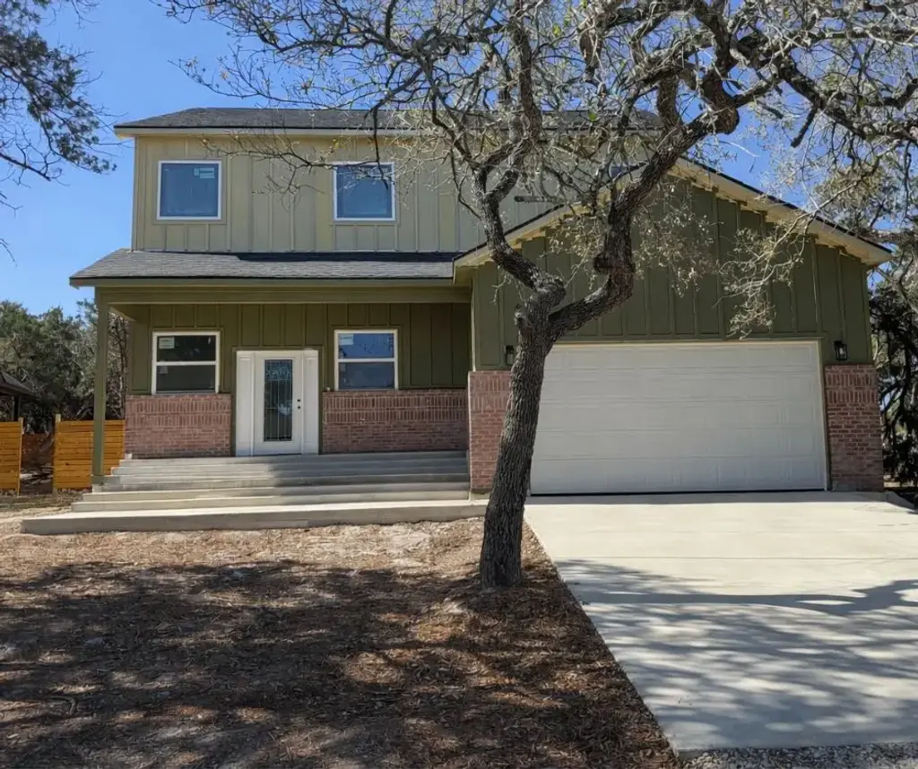 118 Crazy Cross Road, Wimberley