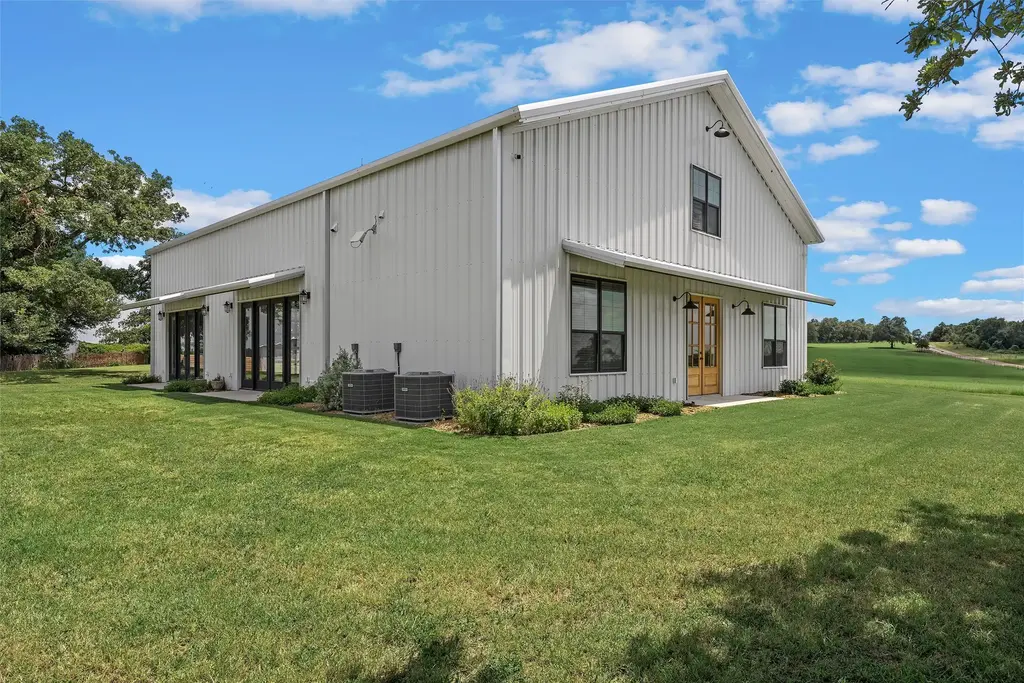 1006 County Road 280, Cameron