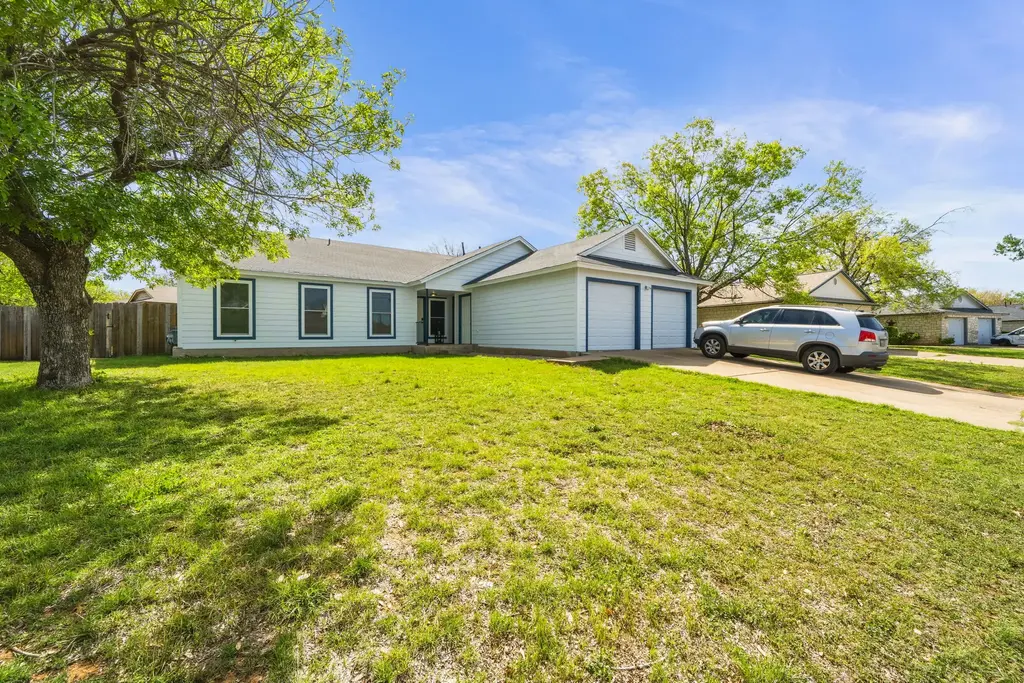 513 Texas Avenue, Round Rock