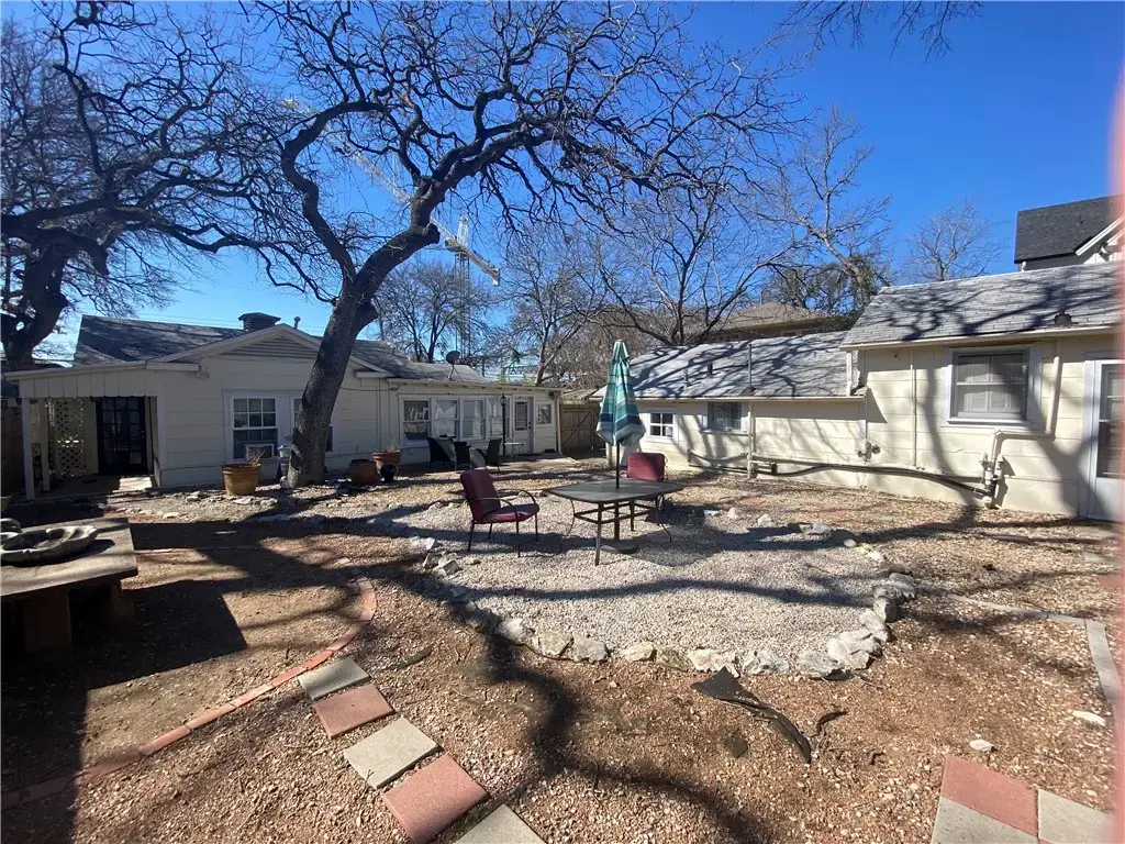 2608 W 8th Street B/c, Austin