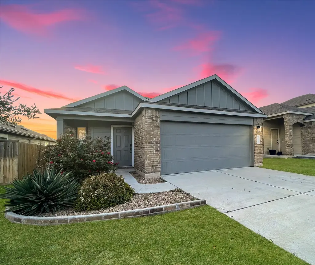 353 Bronco Billy Drive, Jarrell