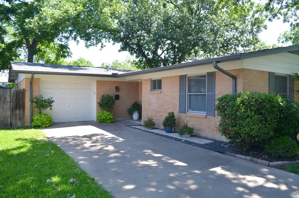 2114 Lanier Drive, Austin