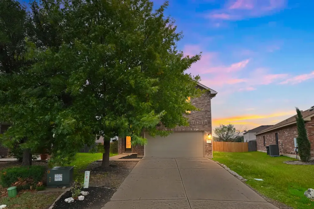 316 Housefinch Loop, Leander