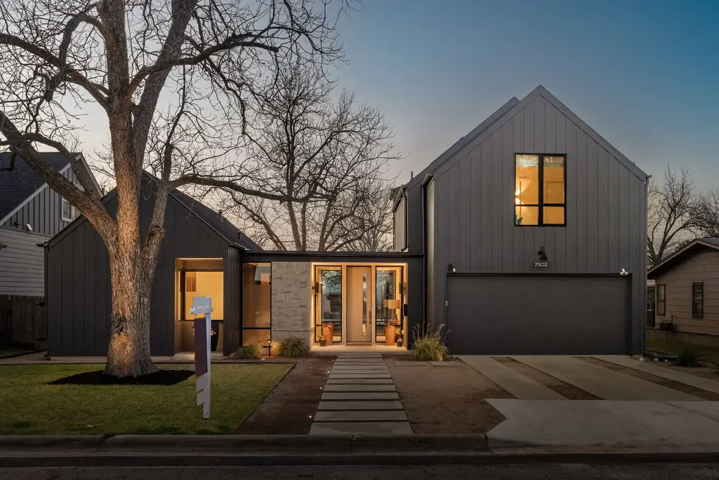 7502 Saint Louis Street, Austin