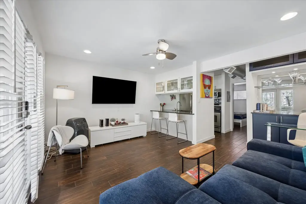 1510 W 6th Street 206, Austin
