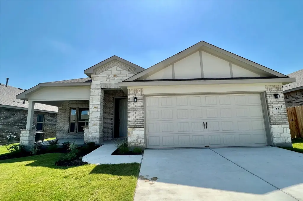 577 Elm Green Street, Hutto