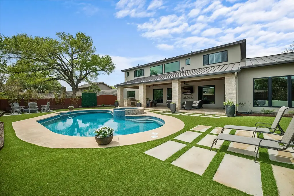 2201 Cypress Point W, Austin
