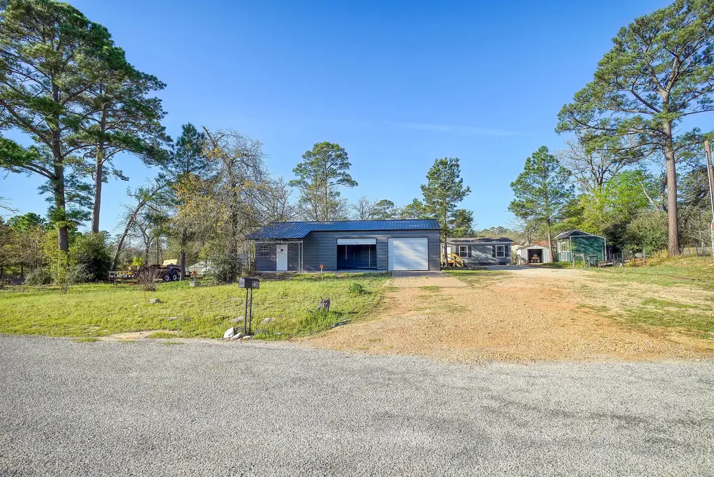235 Pinehill Drive, Bastrop