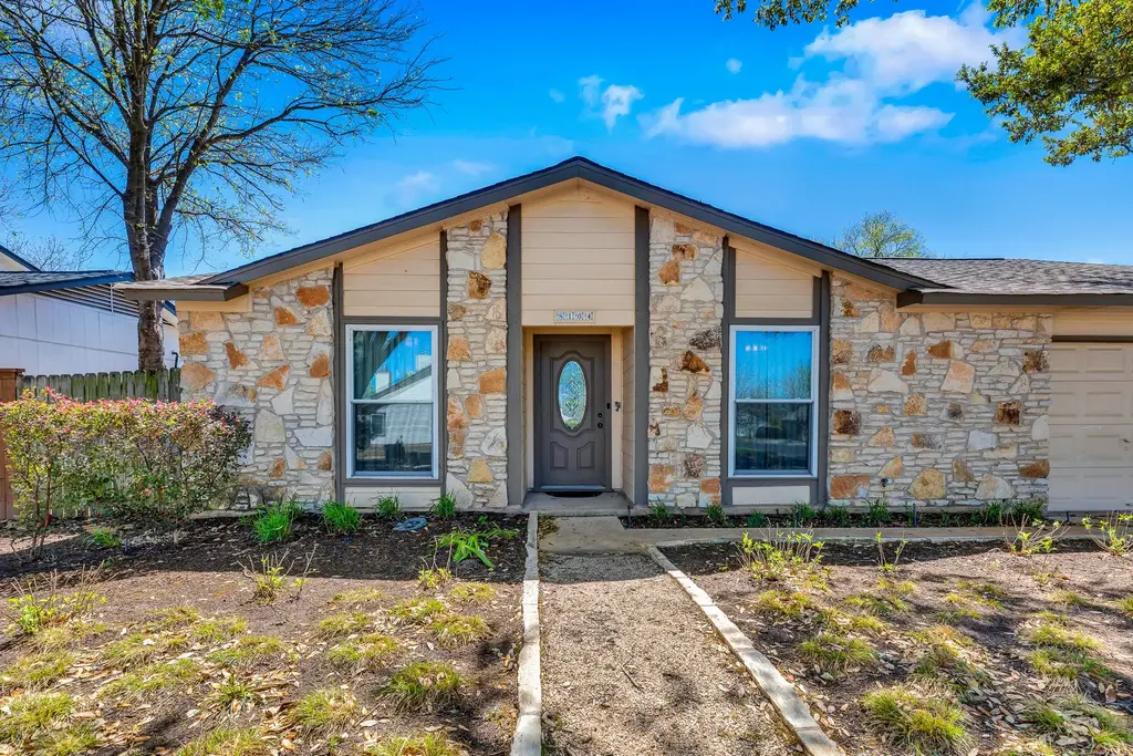 8104 Loralinda Drive, Austin