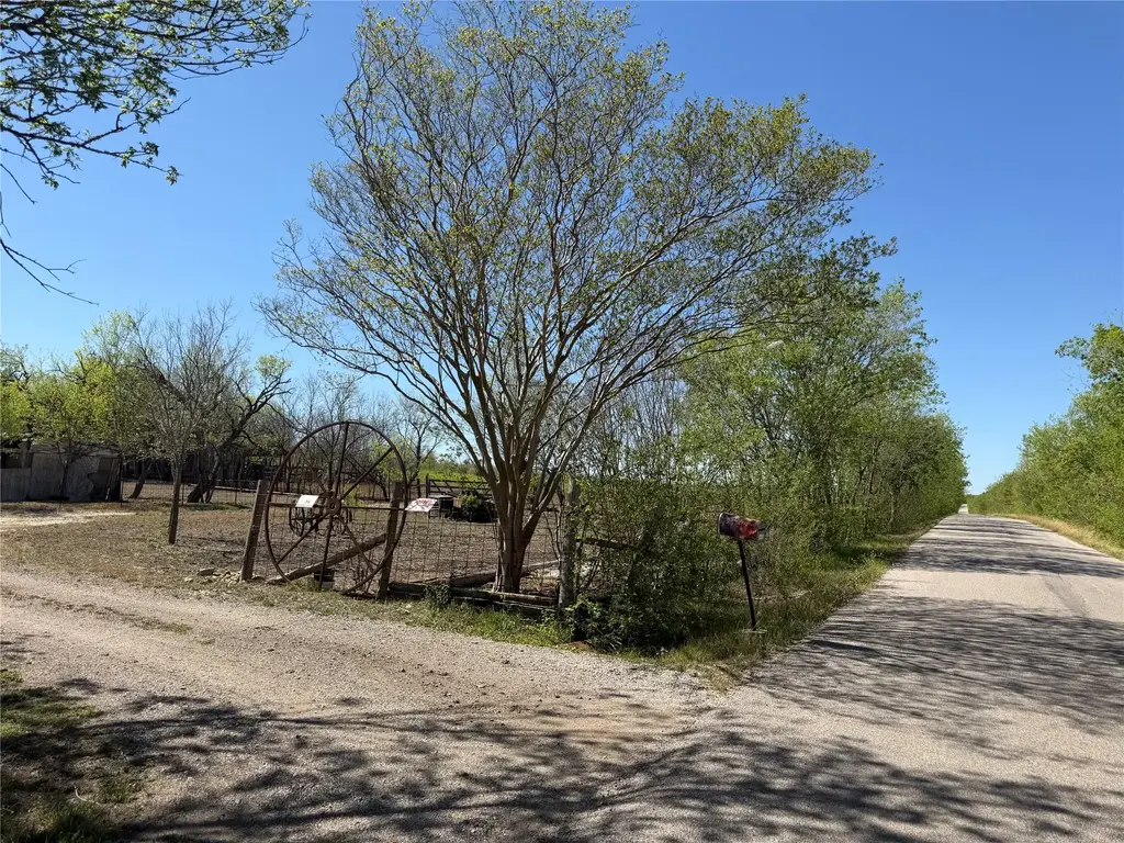 12129 Glass Road 3, Buda