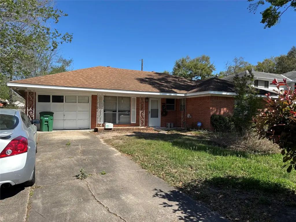 11205 Cliffwood Drive, Houston