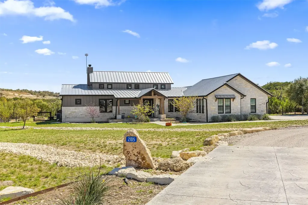 2105 Legacy Hills Drive, Johnson City