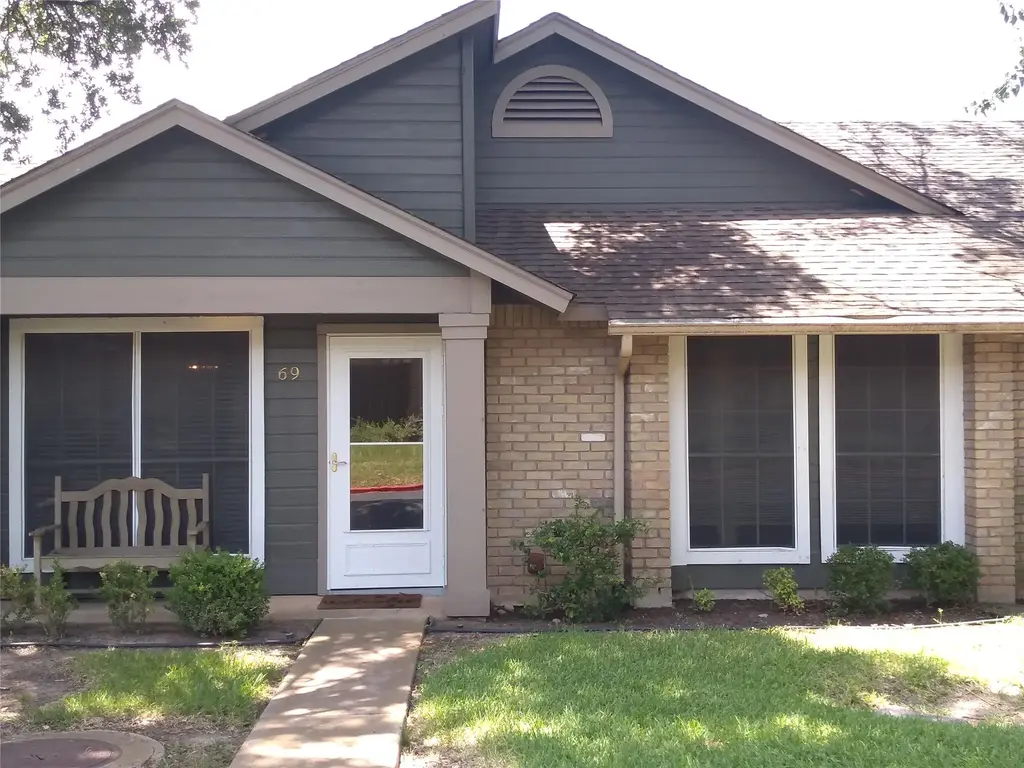 1015 E Yager Lane 69, Austin