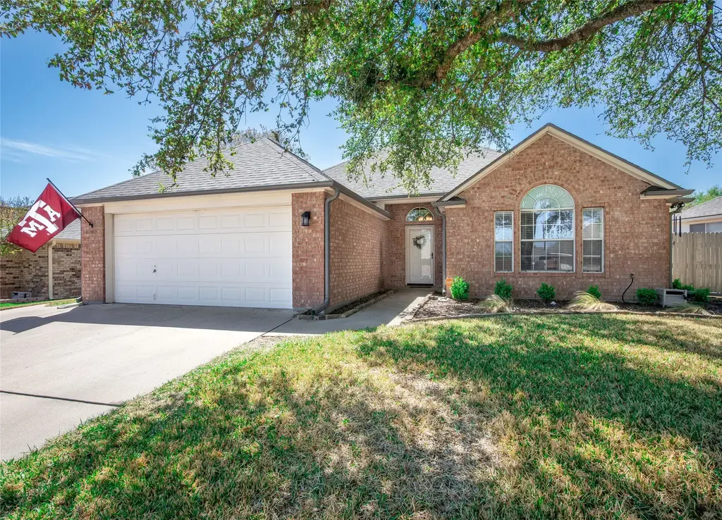 2407 Kingsbury Drive, Temple