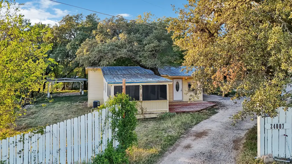 24007 Windy Valley Road, Leander