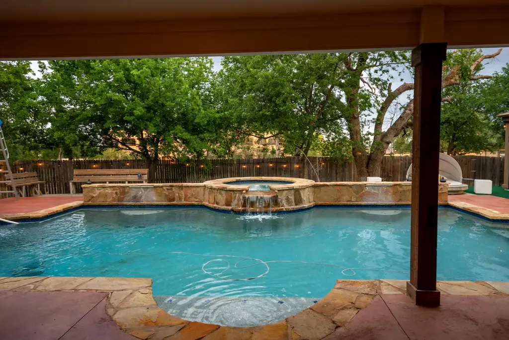 8002 Woodhall Cove, Austin