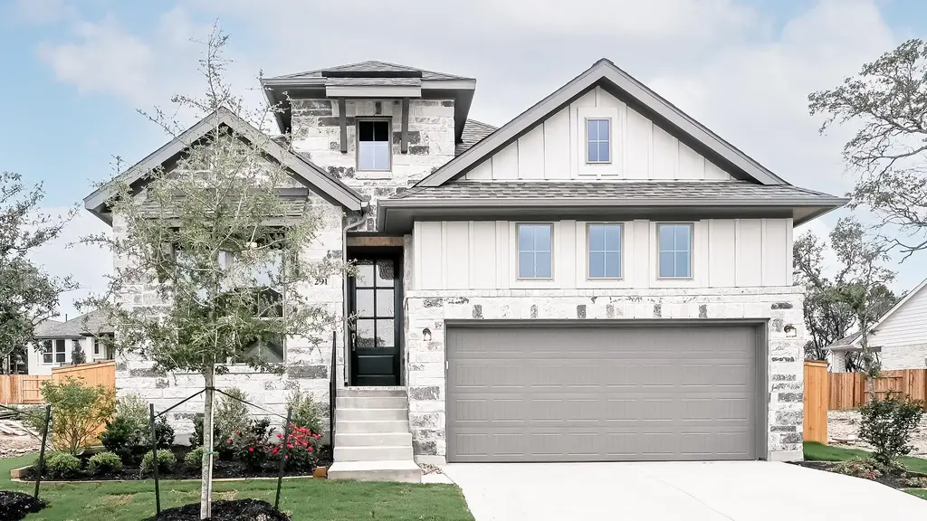 291 Basket Flower Loop, Kyle