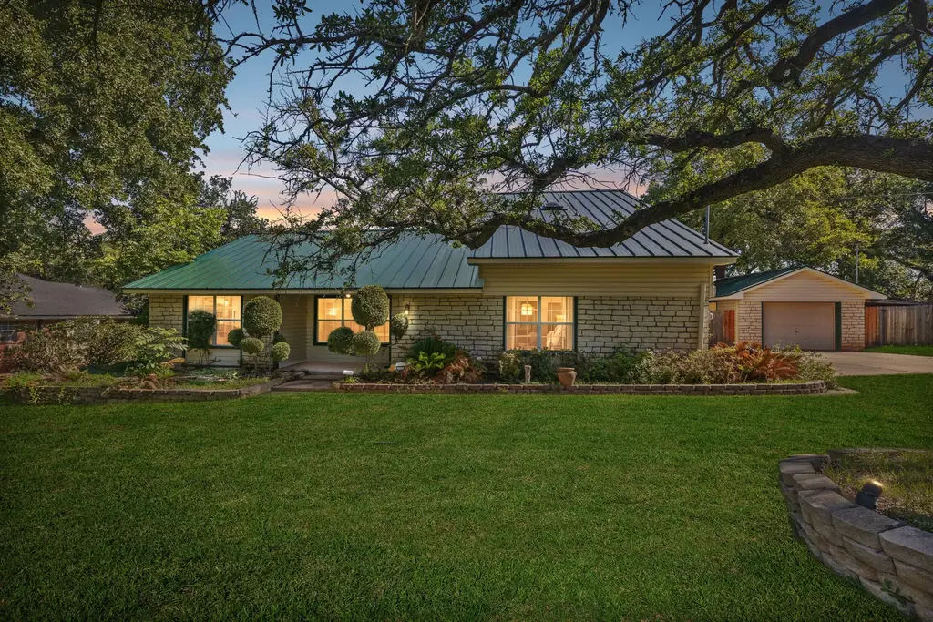 986 Benchmark Trail, Belton