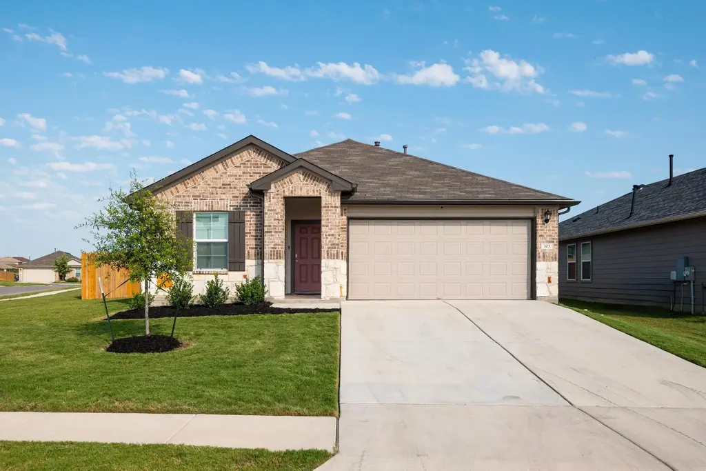 105 Black Wolf Run, San Marcos